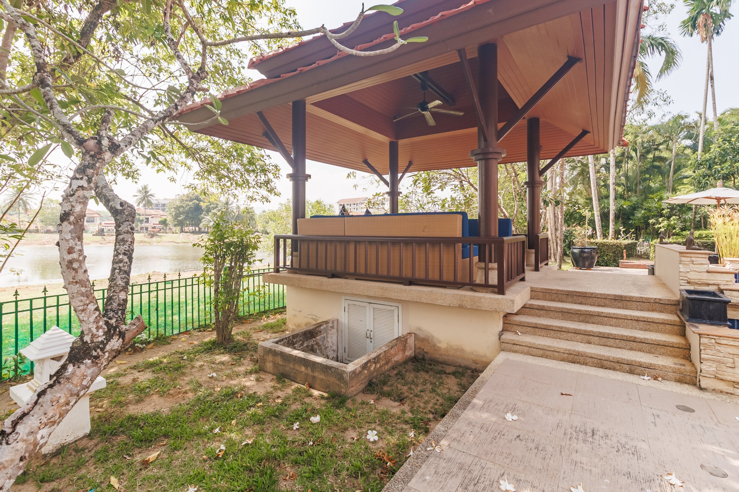 Property image - full photo 55