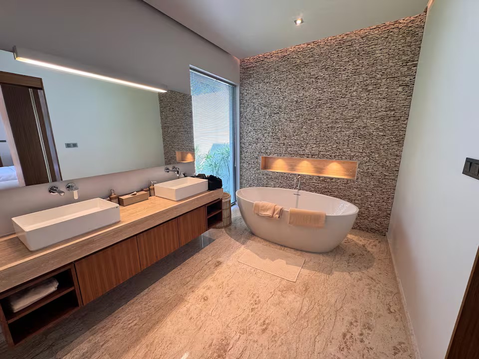 Property image - full photo 32