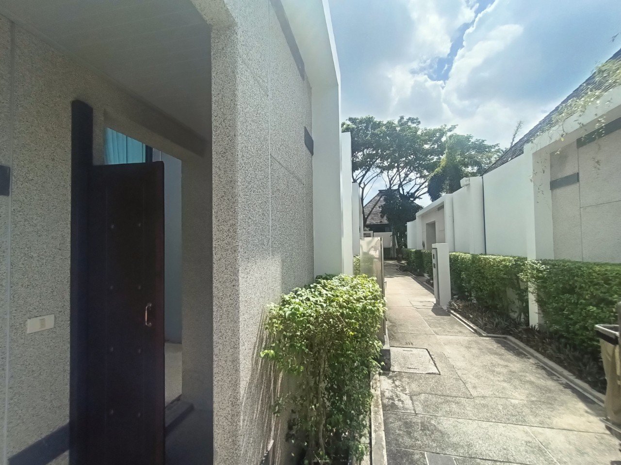 Property image - full photo 46