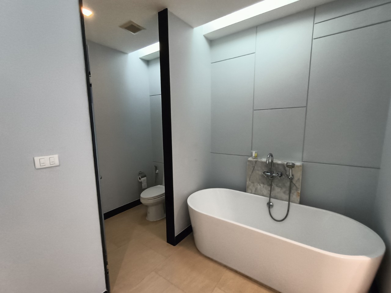 Property image - full photo 16