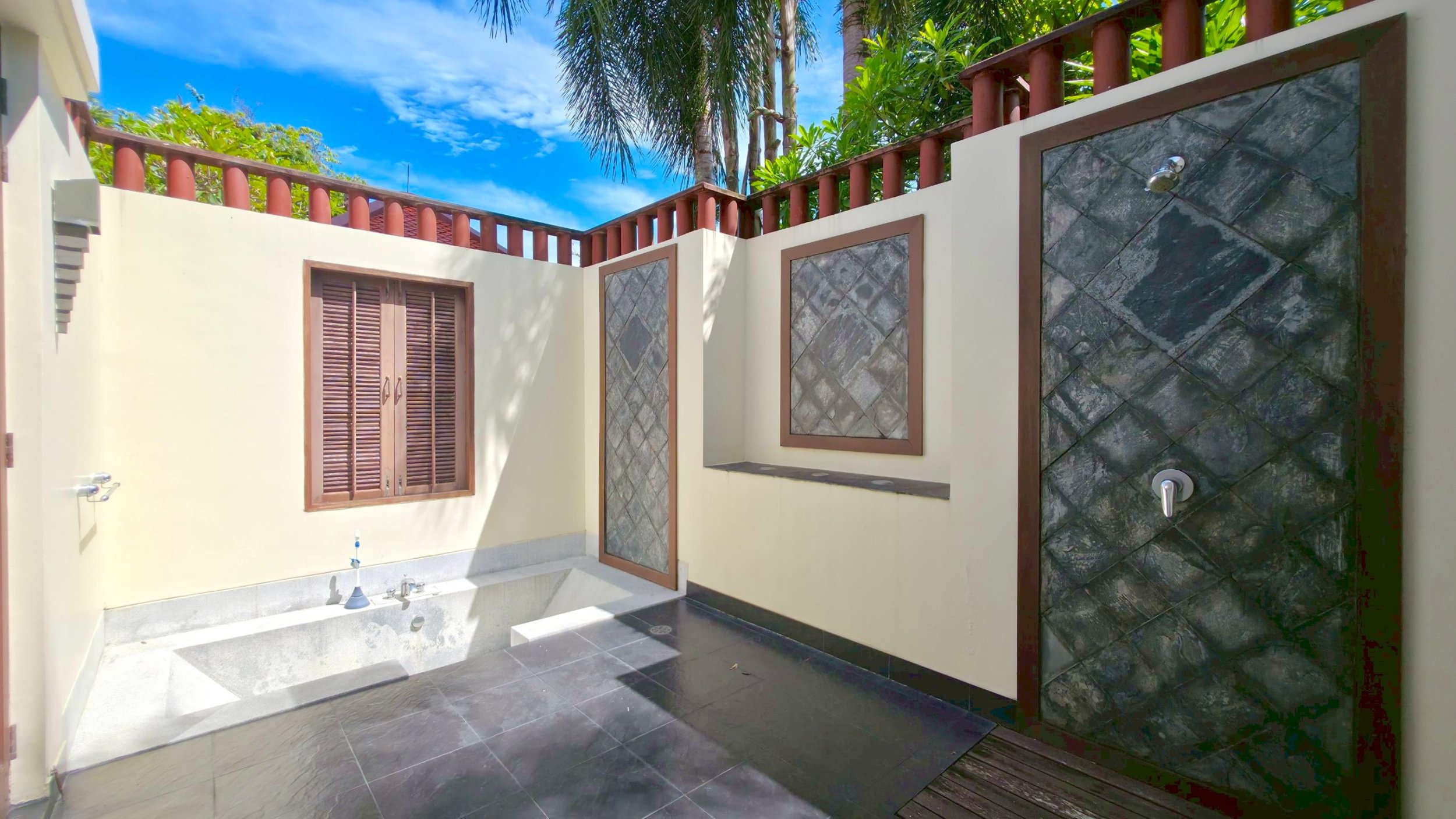 Property image - full photo 25