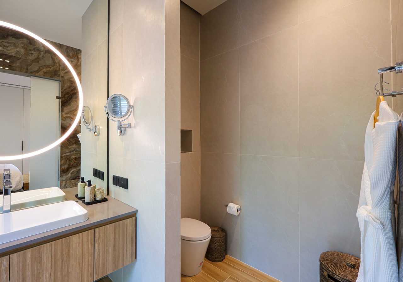 Property image - full photo 38
