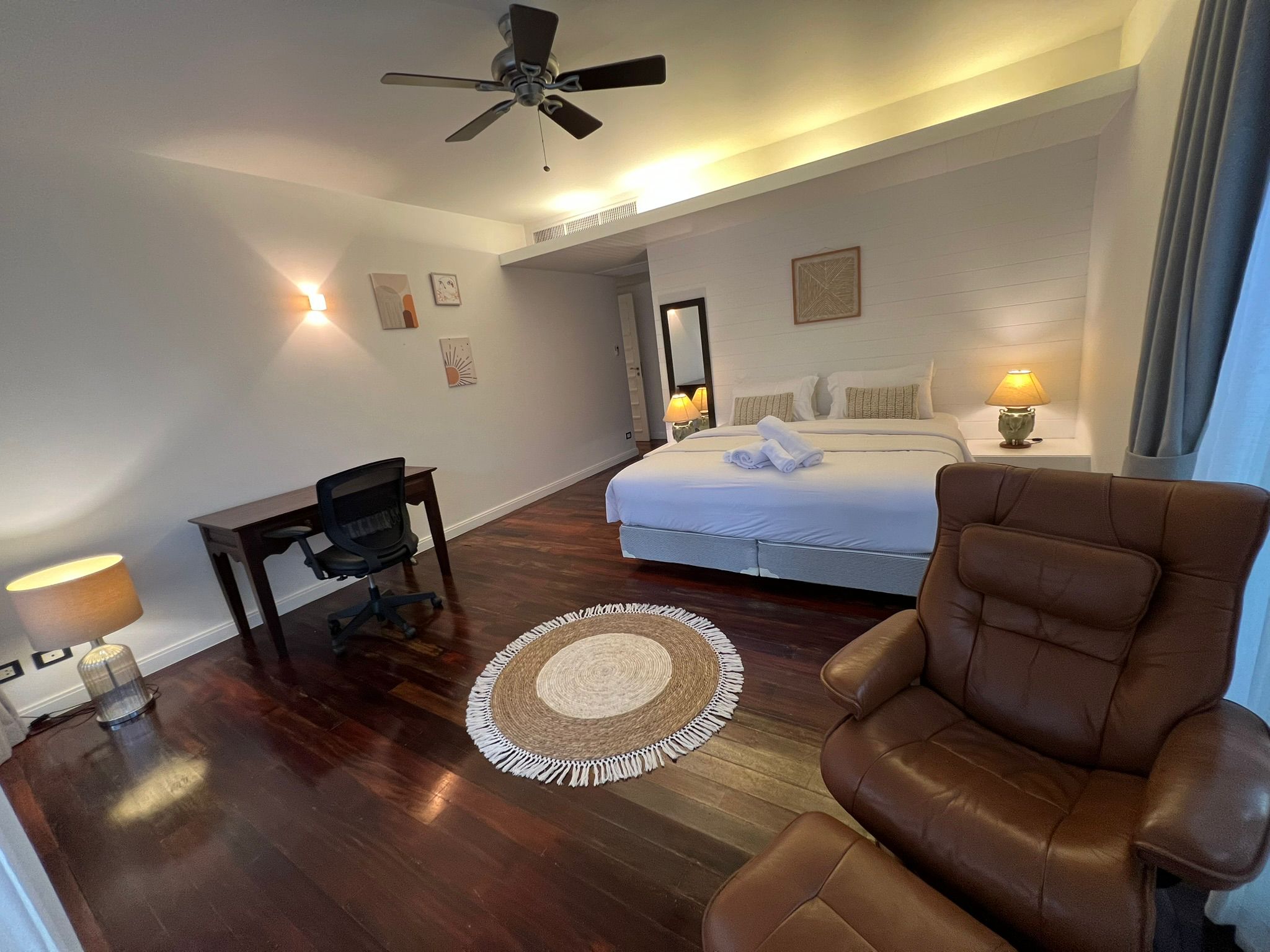 Property image - full photo 10