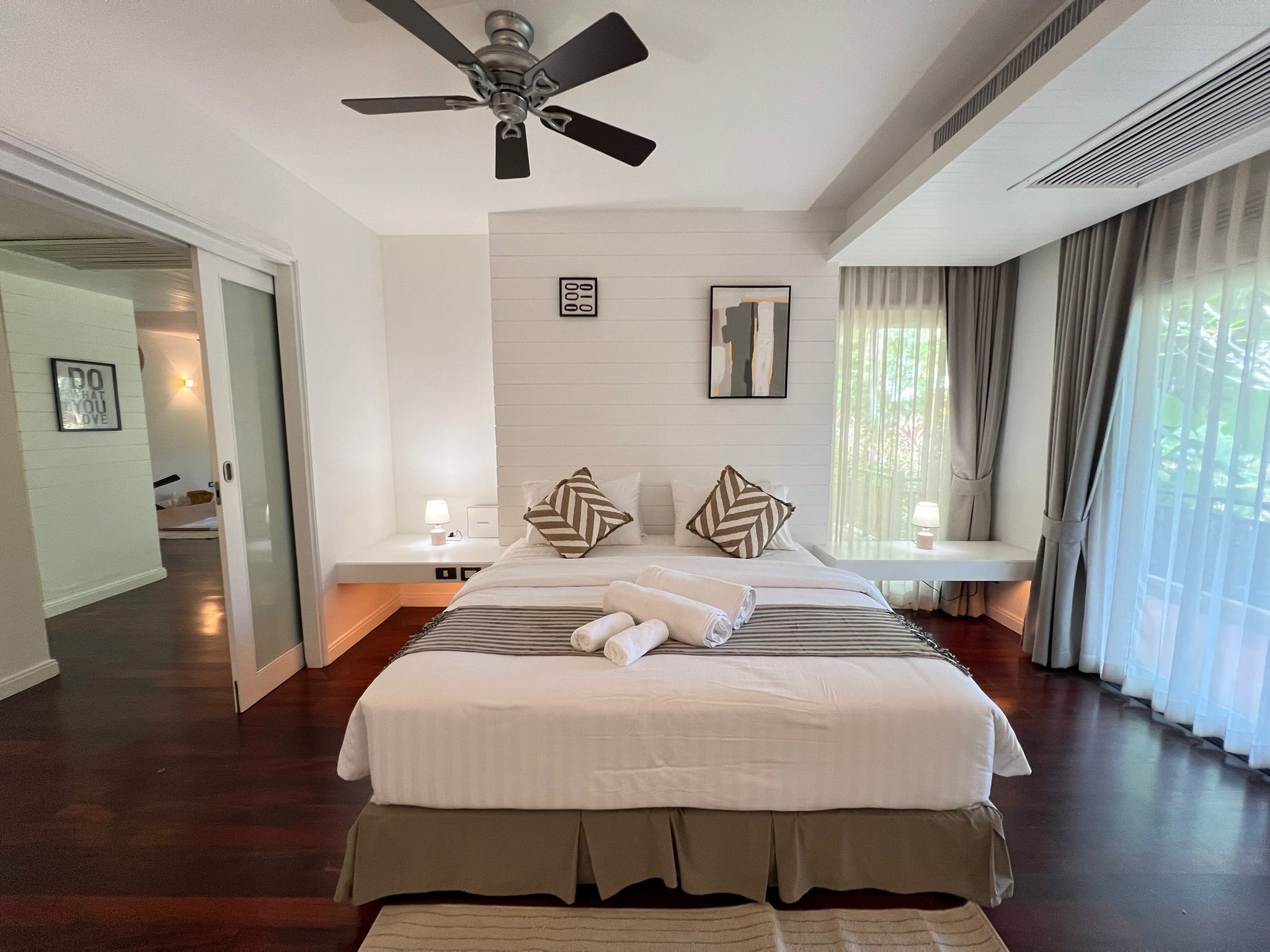 Property image - full photo 12
