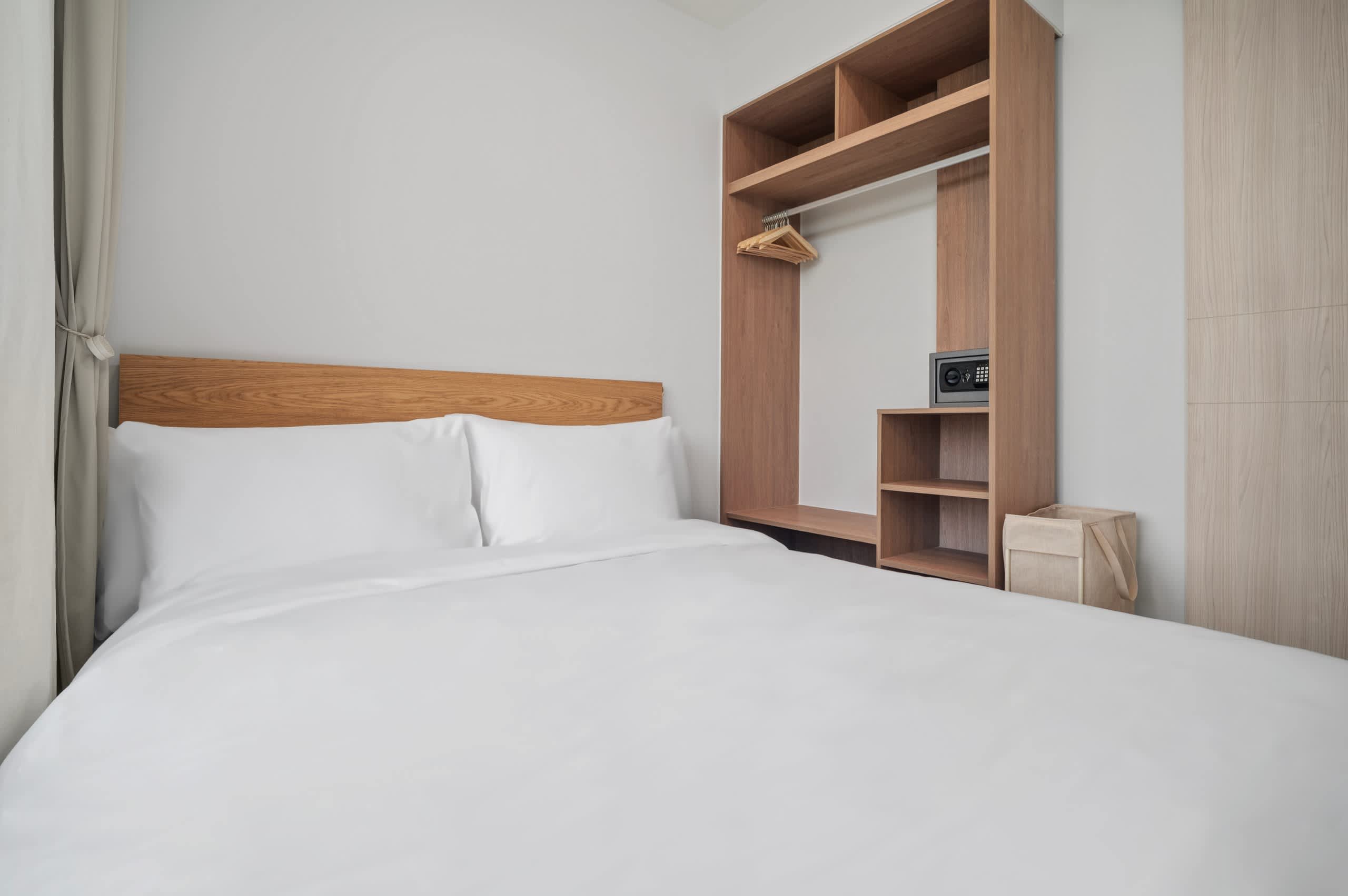Property image - full photo 13
