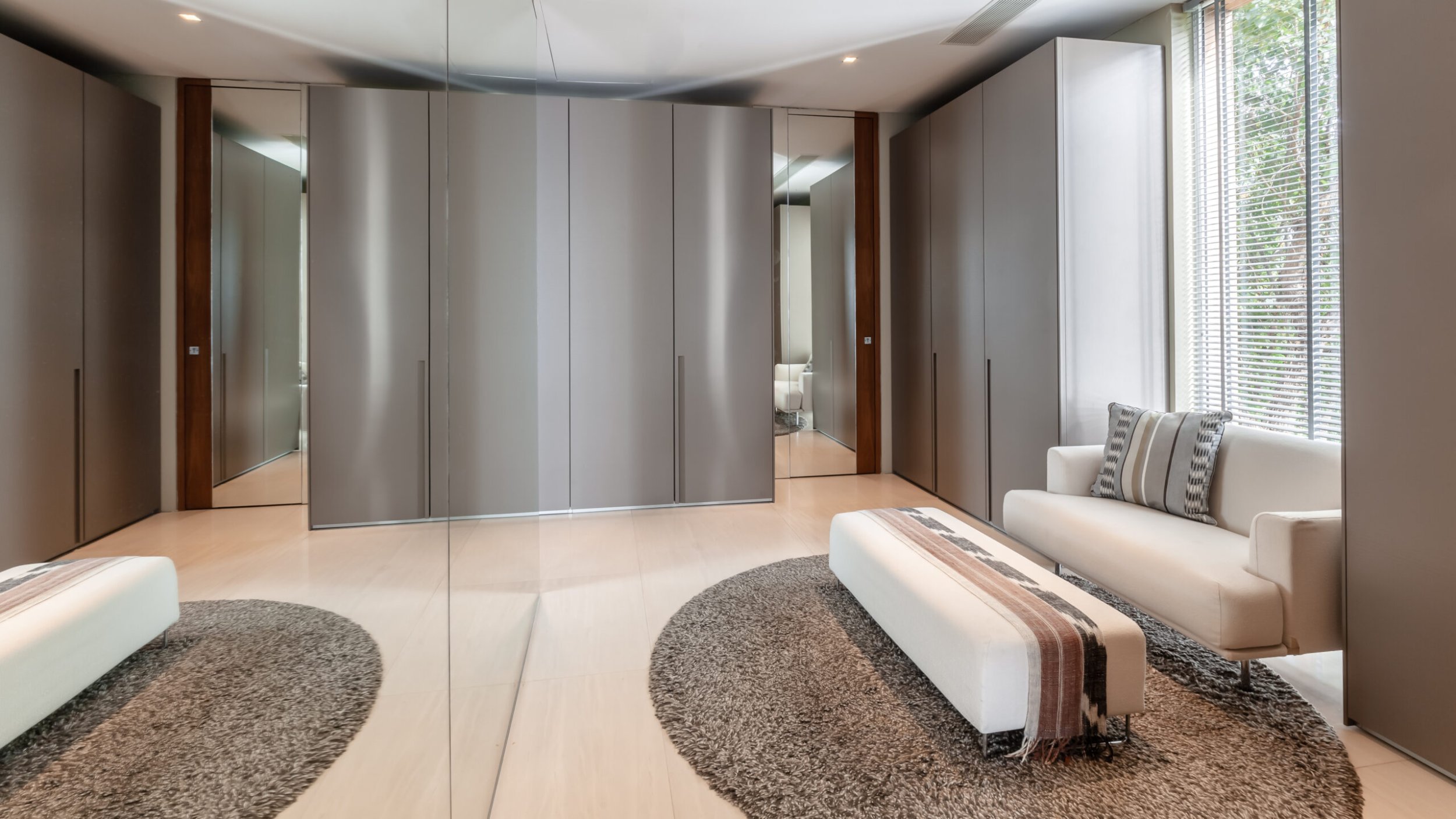 Property image - full photo 28