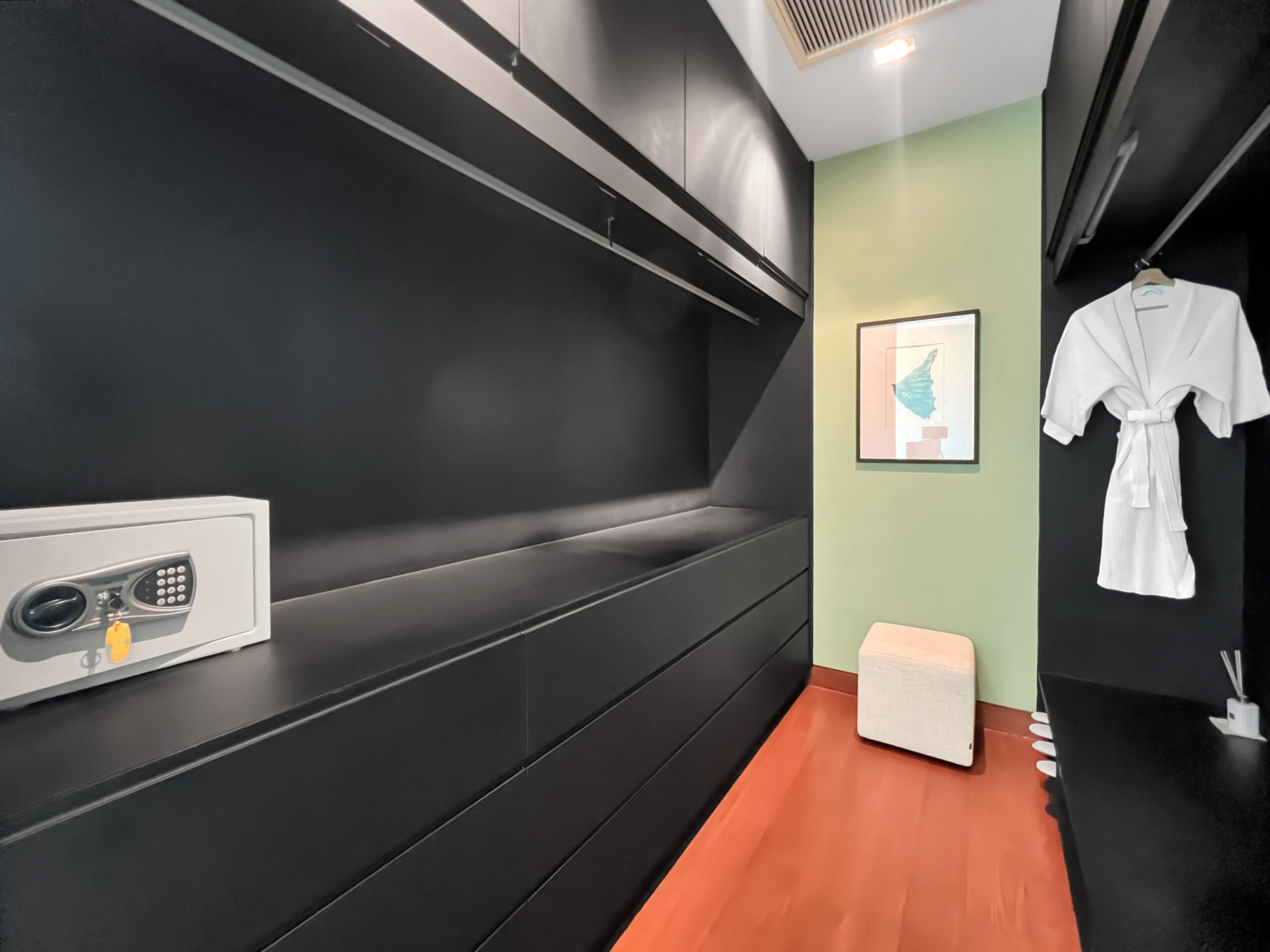 Property image - full photo 35