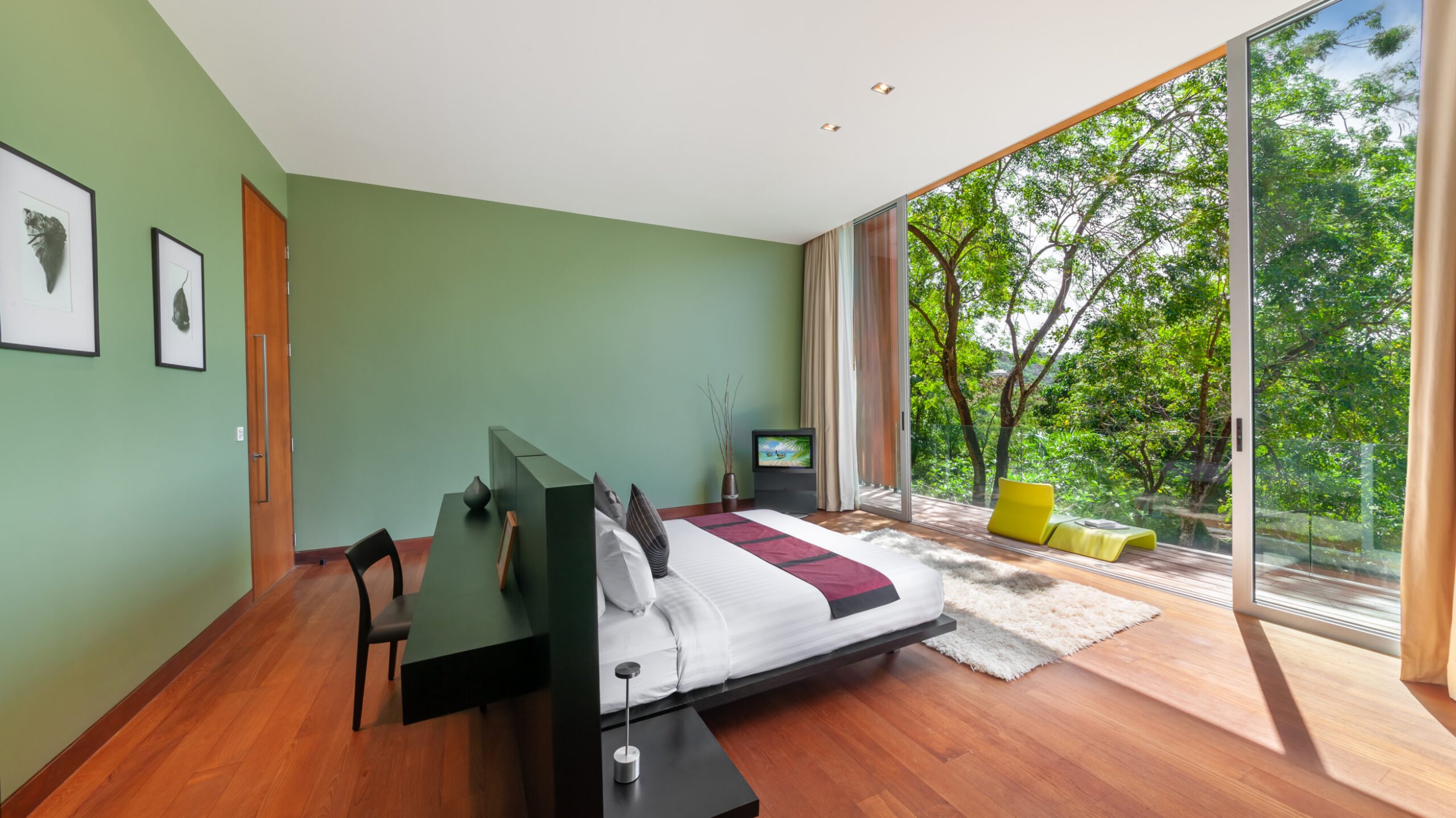Property image - full photo 36