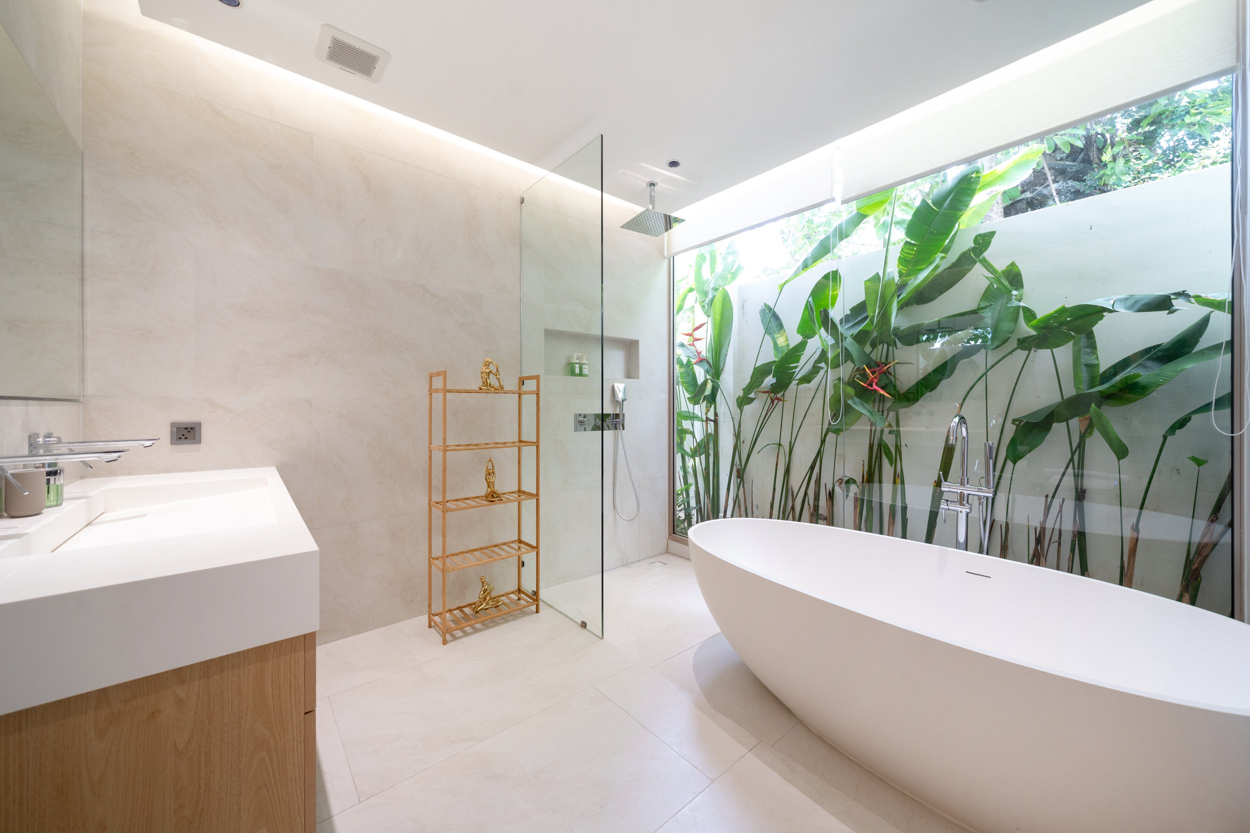 Property image - full photo 36