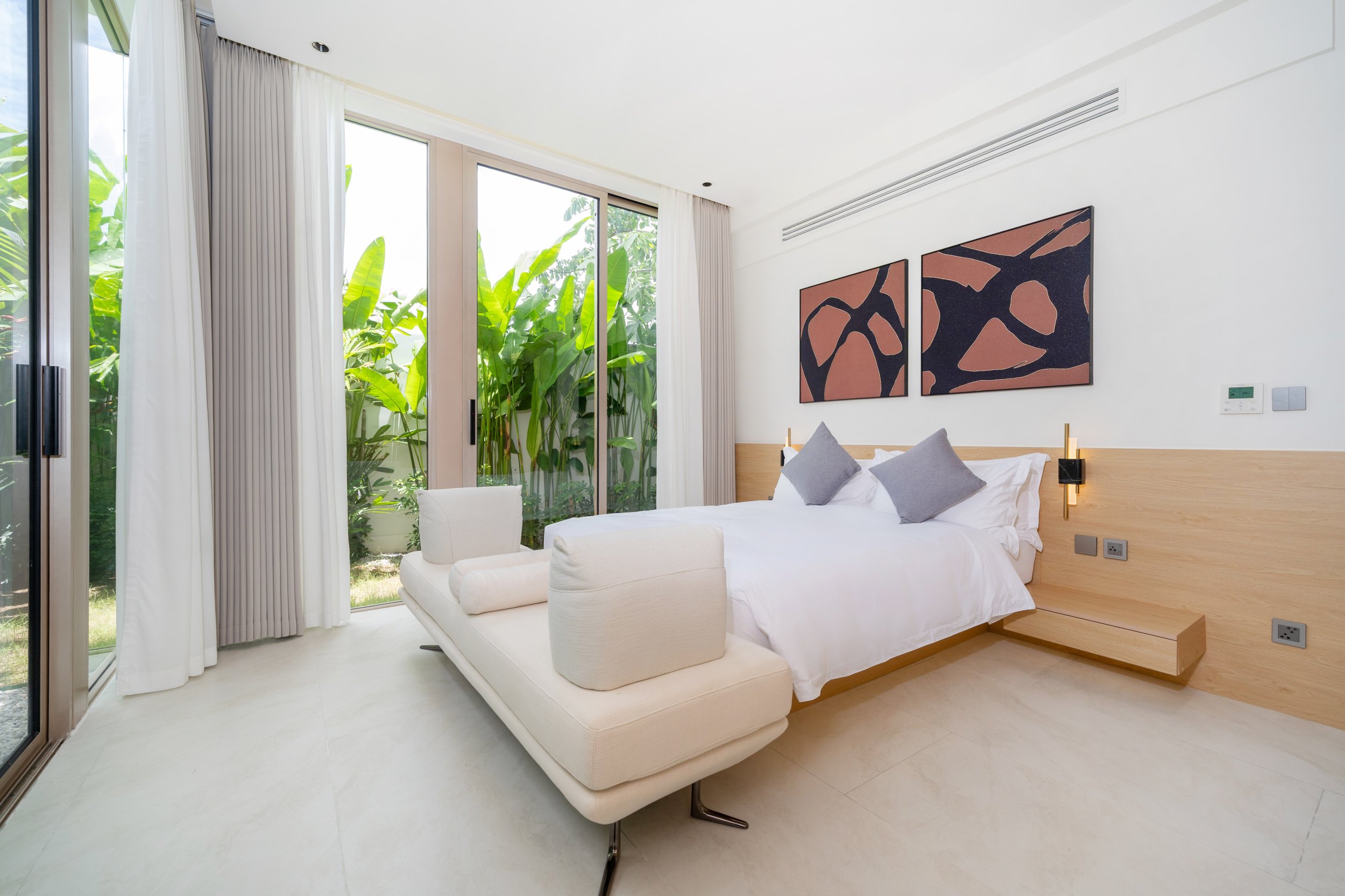 Property image - full photo 32