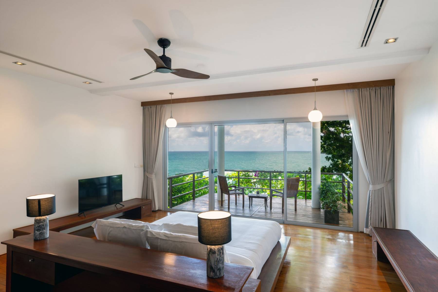 Property image - full photo 14