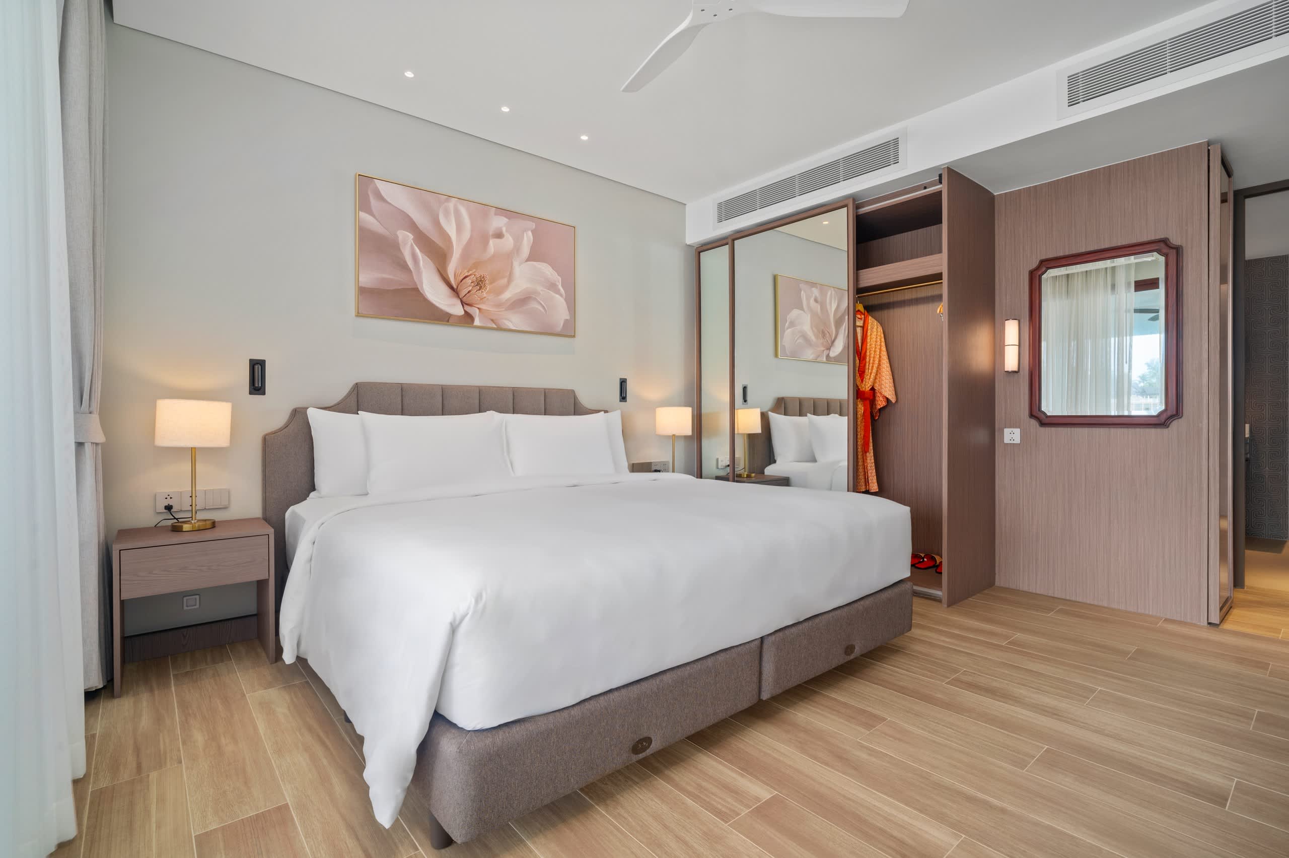 Property image - full photo 12