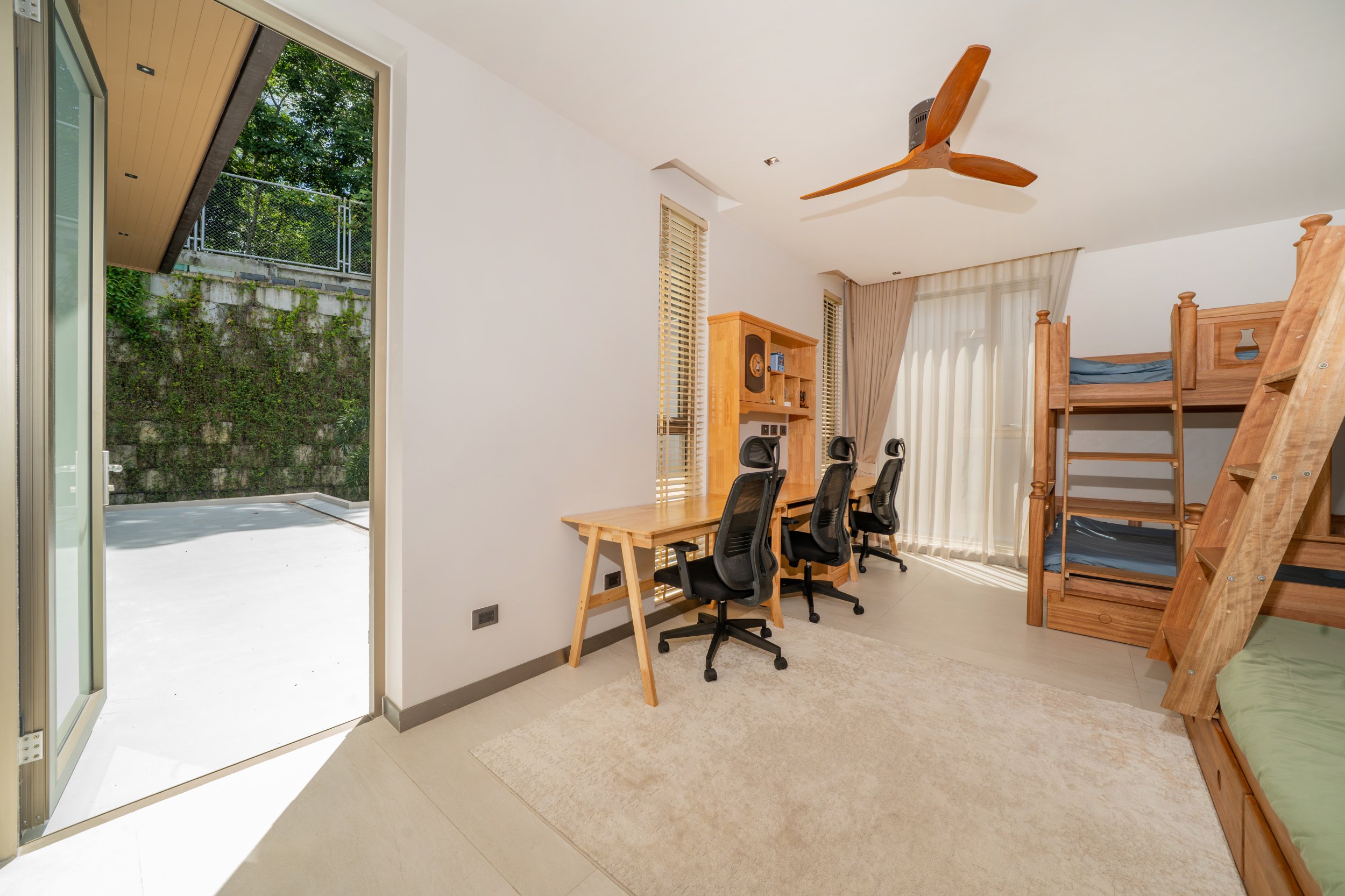 Property image - full photo 37
