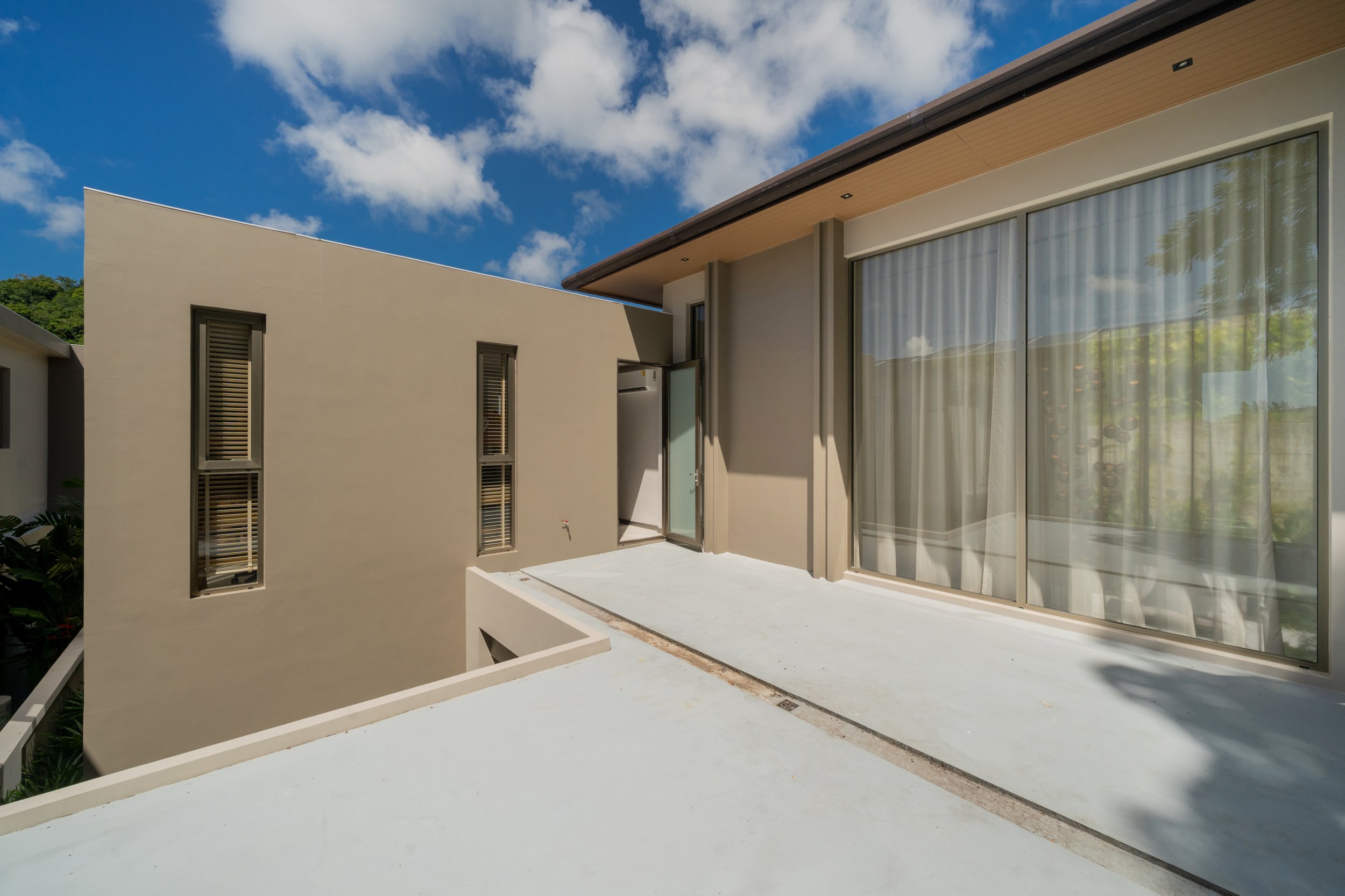 Property image - full photo 43