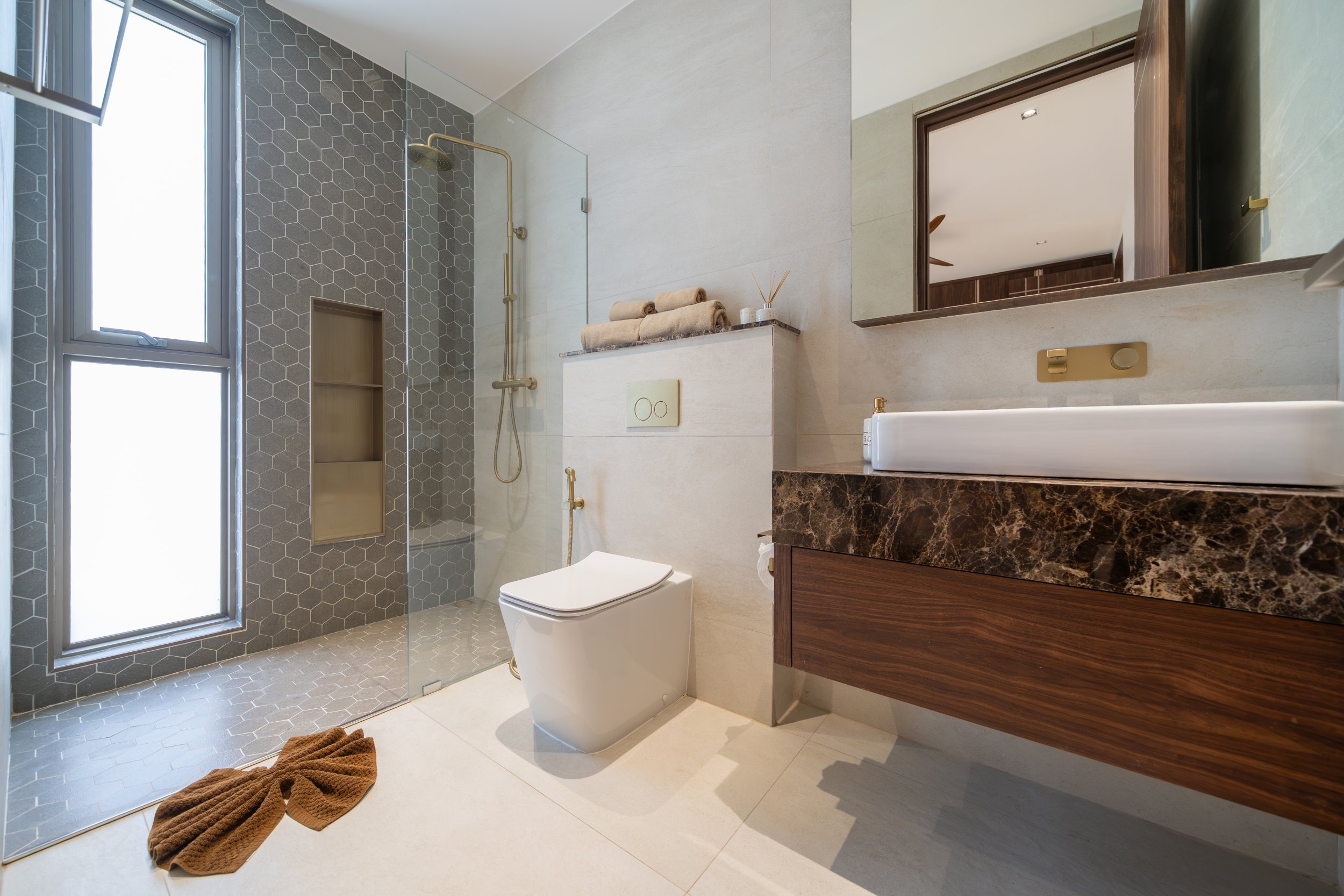 Property image - full photo 51