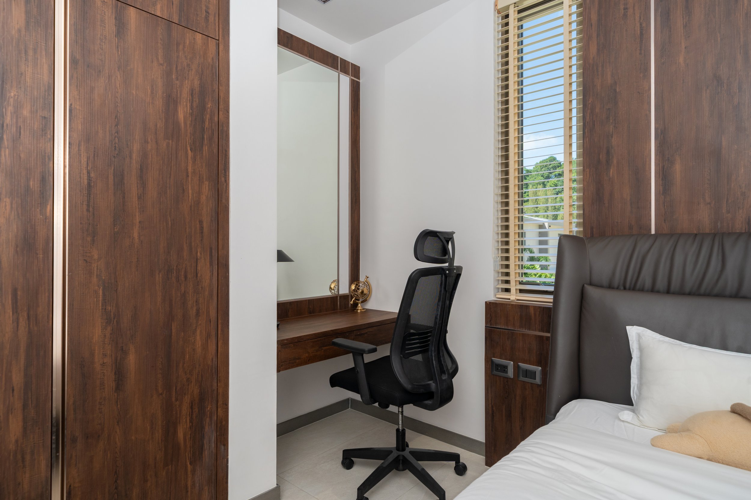Property image - full photo 54