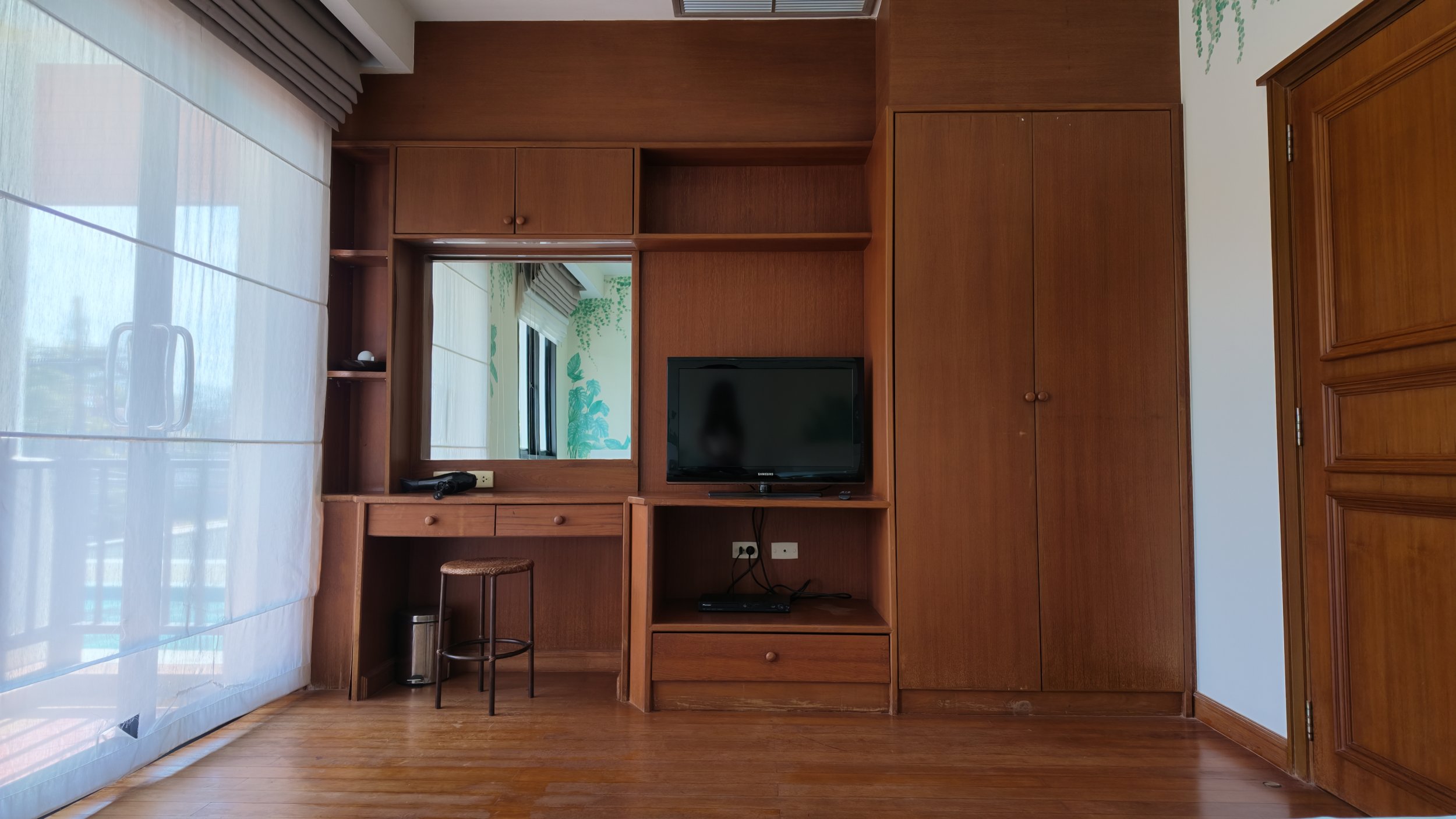Property image - full photo 17