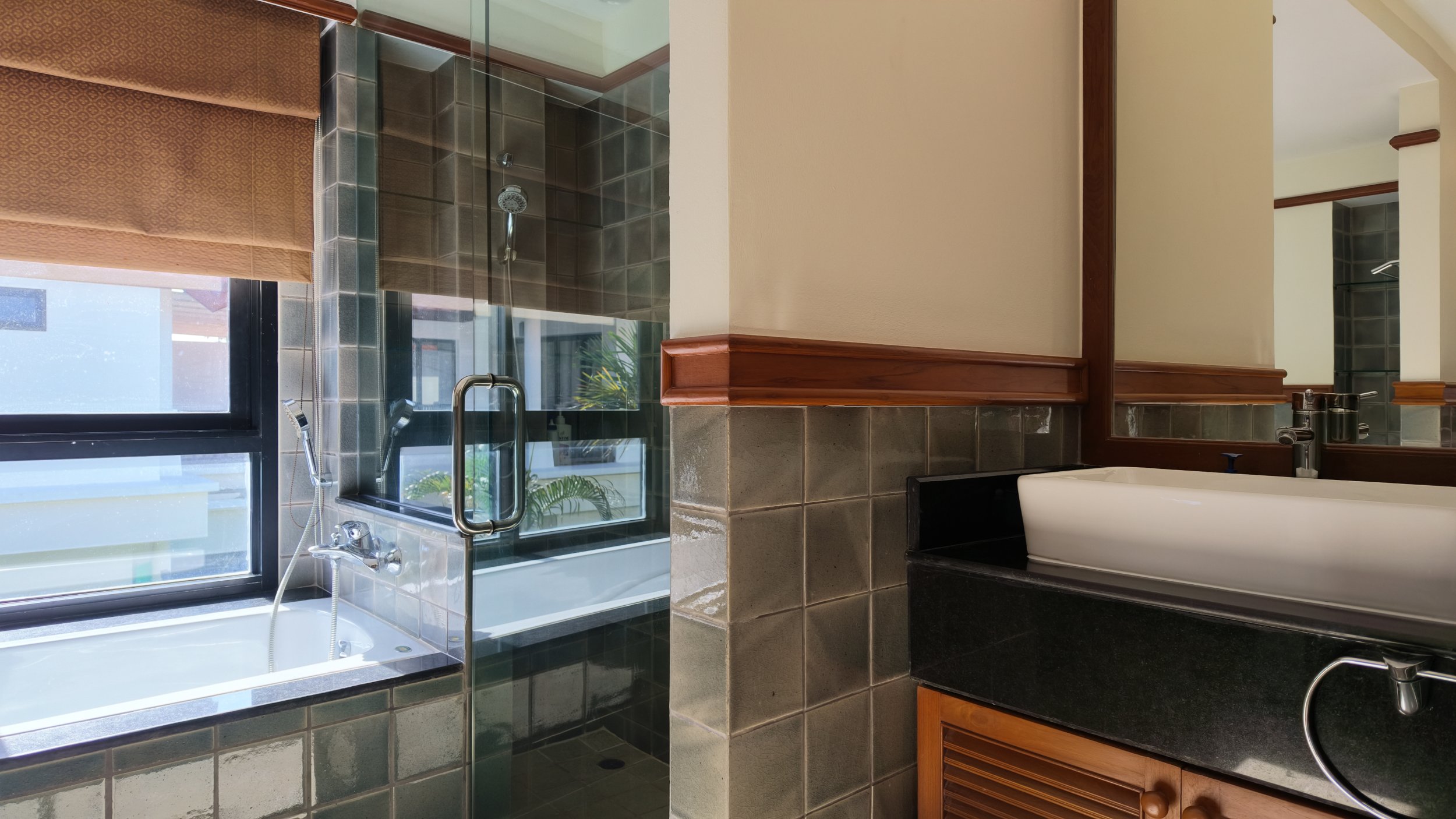 Property image - full photo 25
