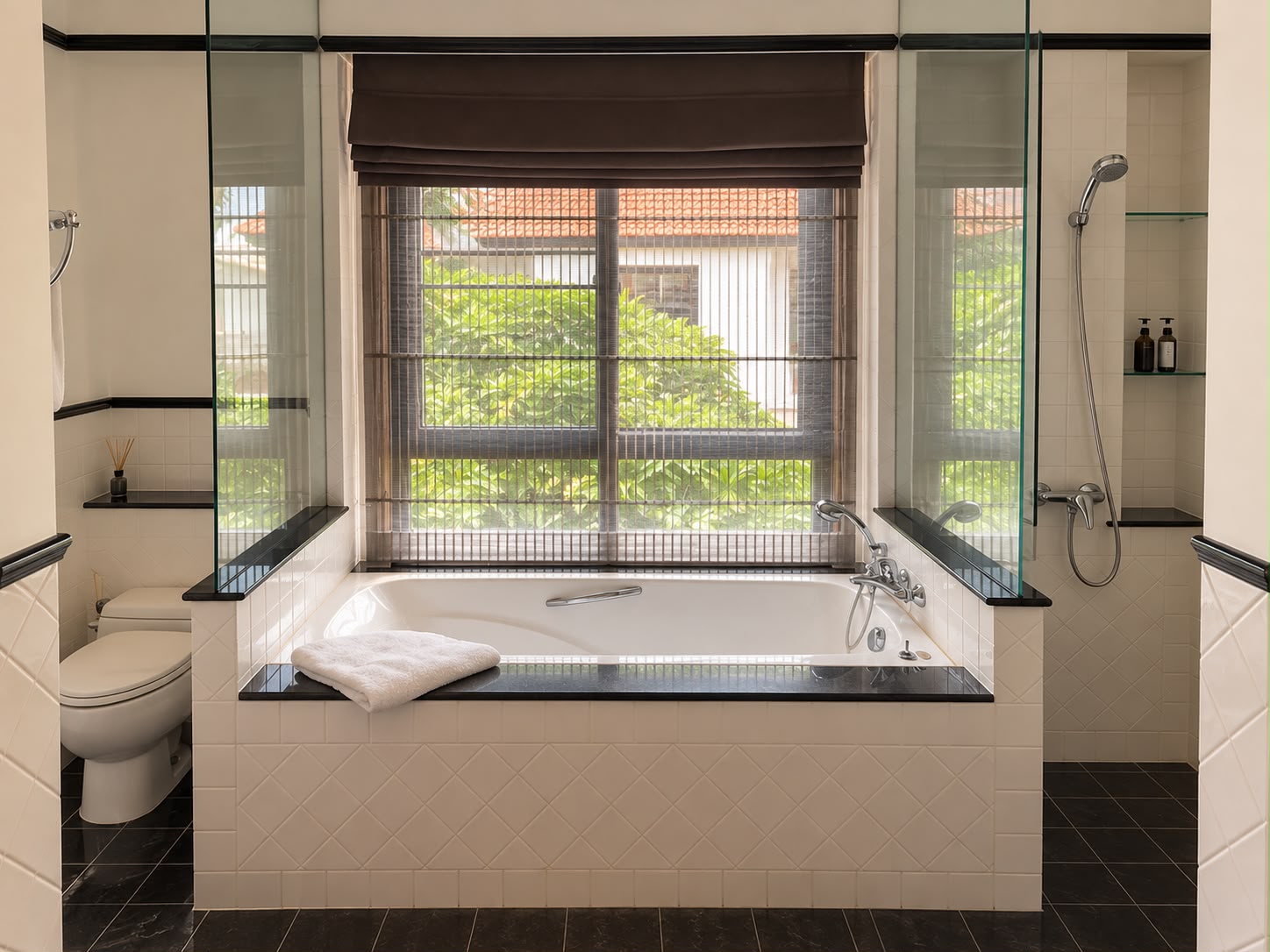 Property image - full photo 15