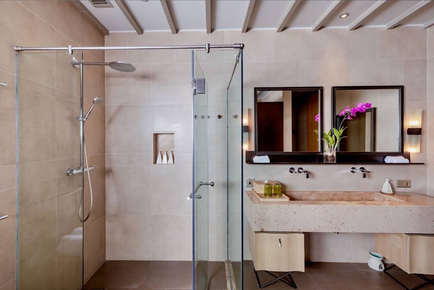 Property image - full photo 43