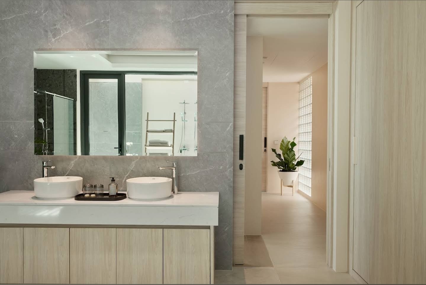 Property image - full photo 43
