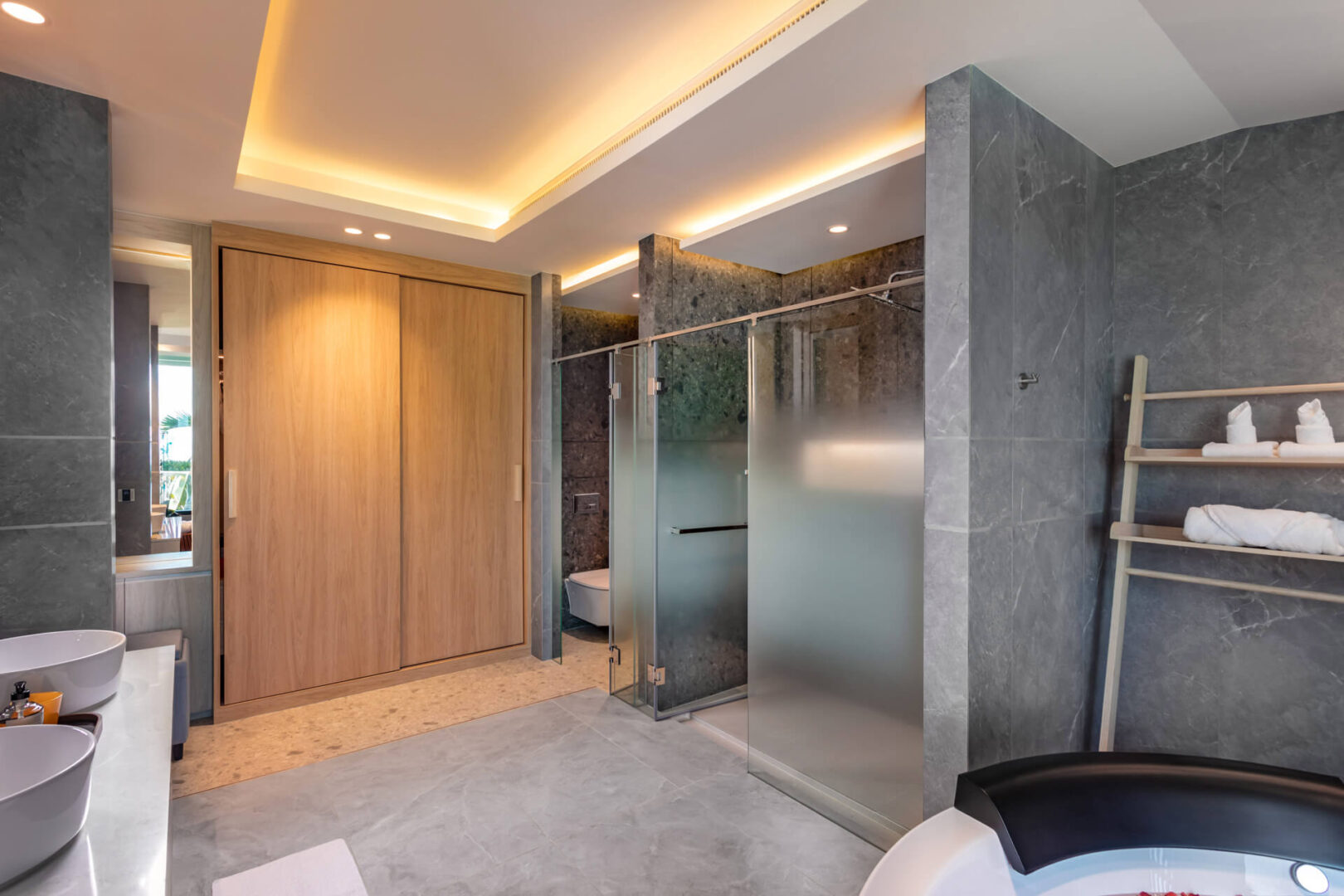 Property image - full photo 47