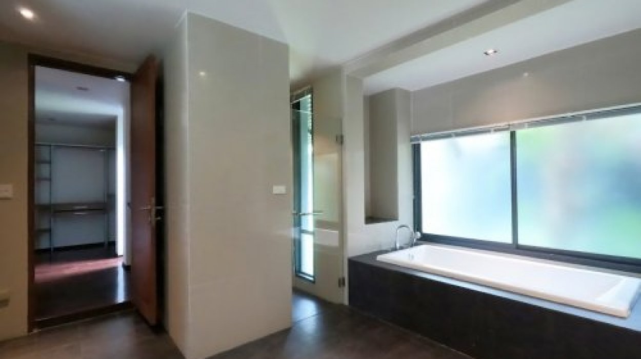 Property image - gallery 11