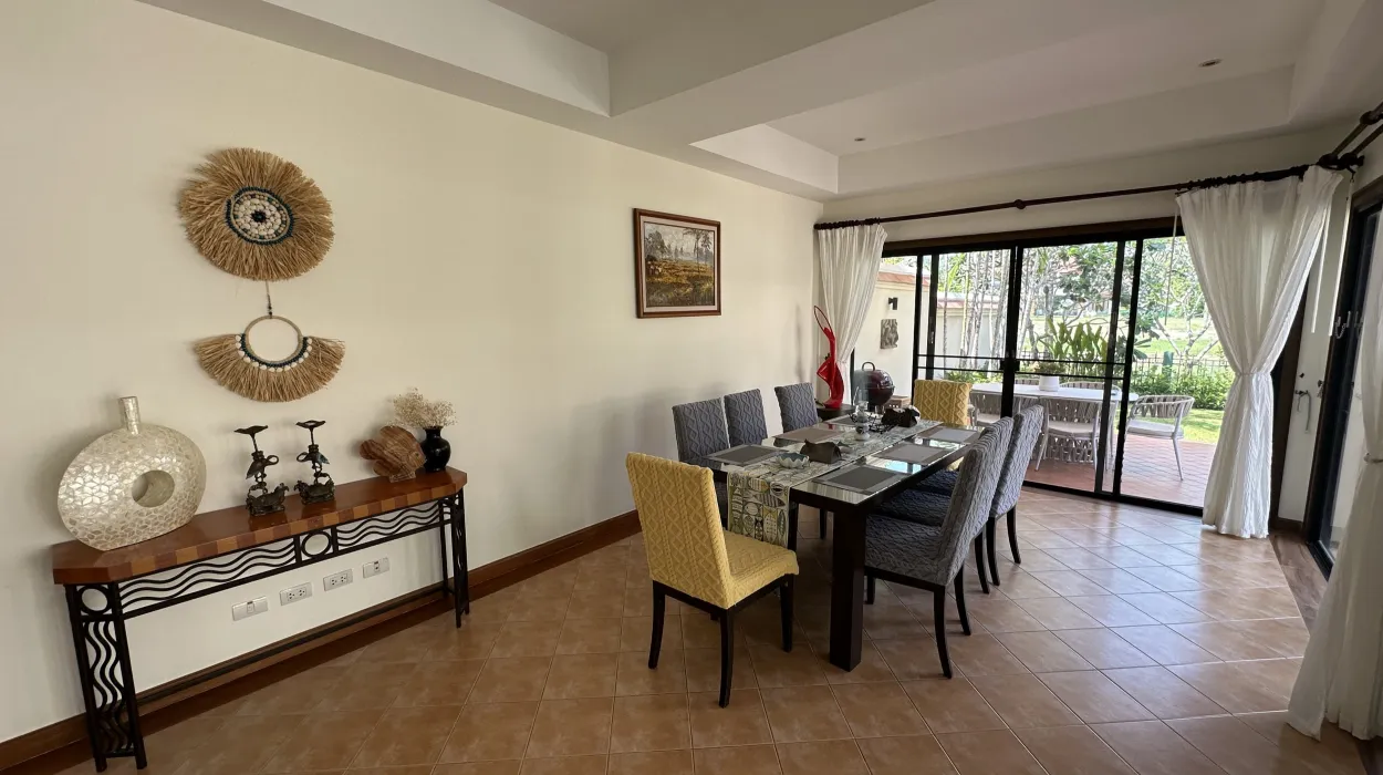 Property image - gallery 9