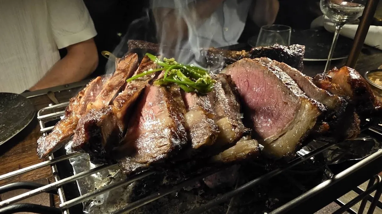 Age Restaurant