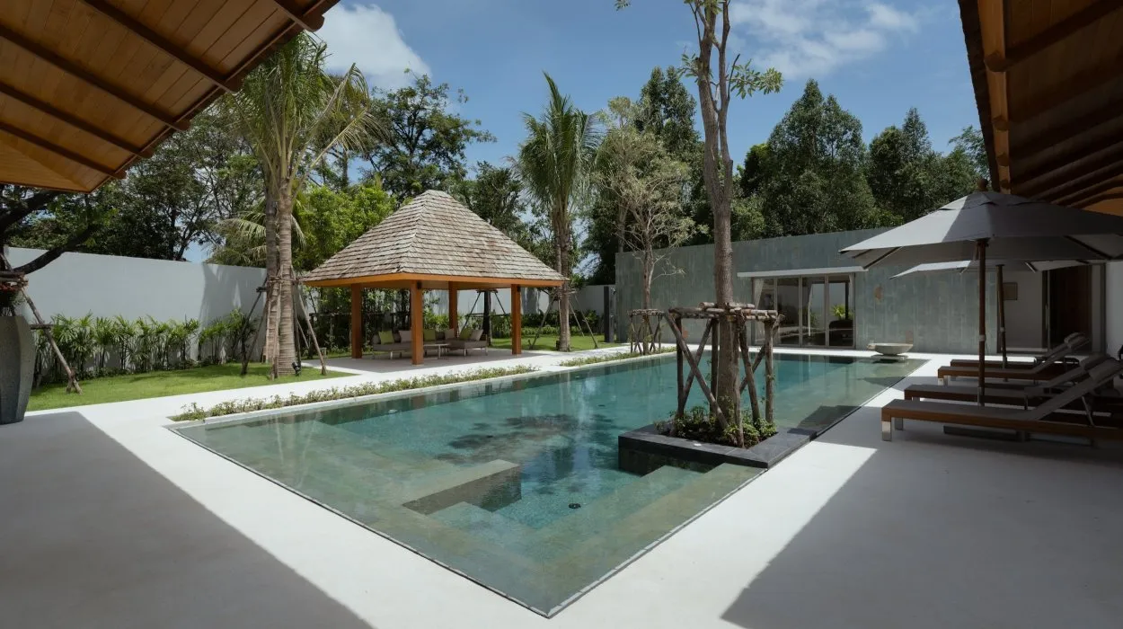 Spacious 4-Bedroom Villa, with pool view in Anchan Tropicana project, on Bangtao/Laguna beach