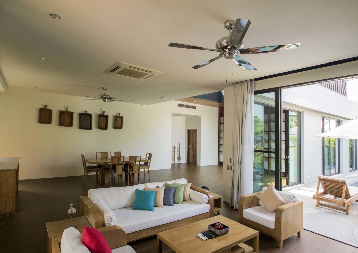Property image - full photo 4
