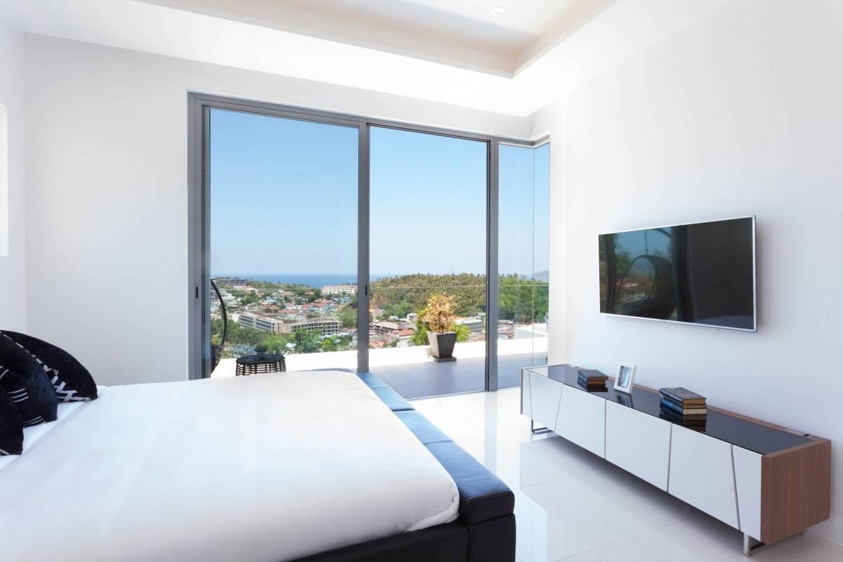 Property image - full photo 4