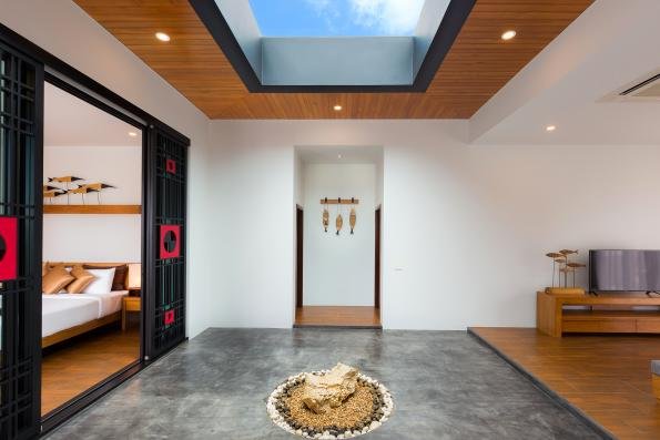 Property image - full photo 2