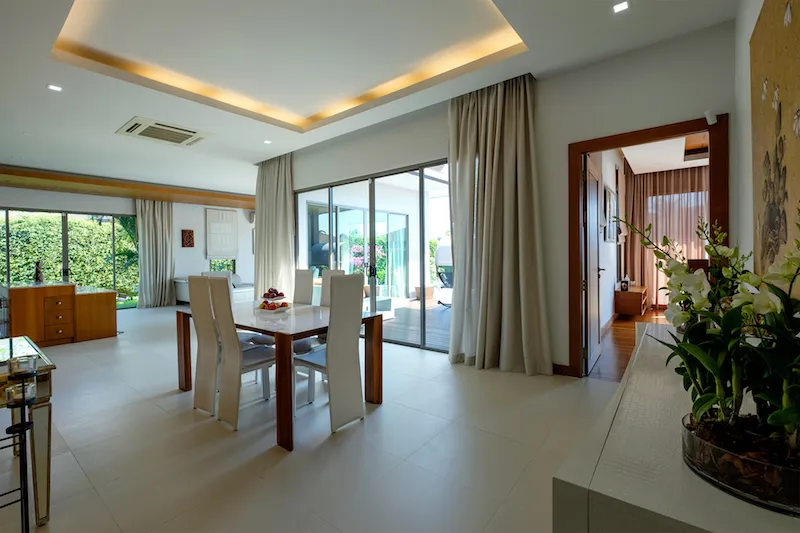 Property image - full photo 4