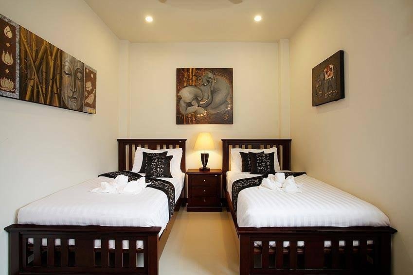 Property image - full photo 2