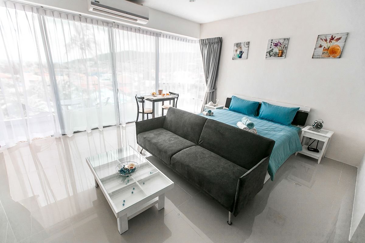 Property image - full photo 2