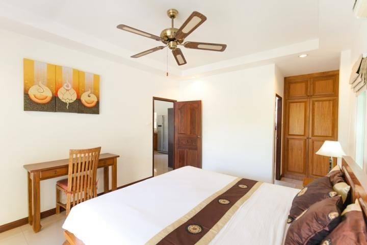 Property image - full photo 4