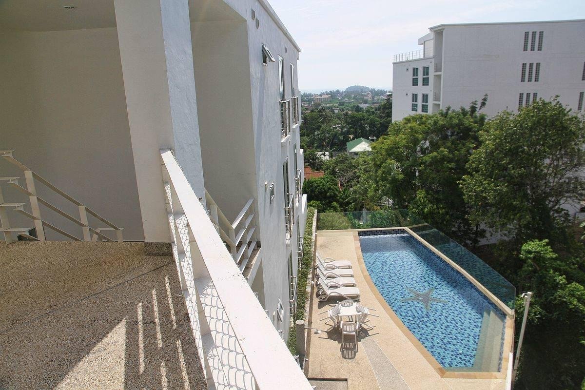 Property image - full photo 2