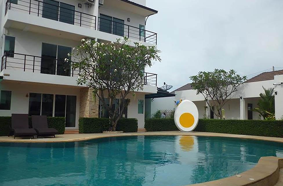 Property image - full photo 3