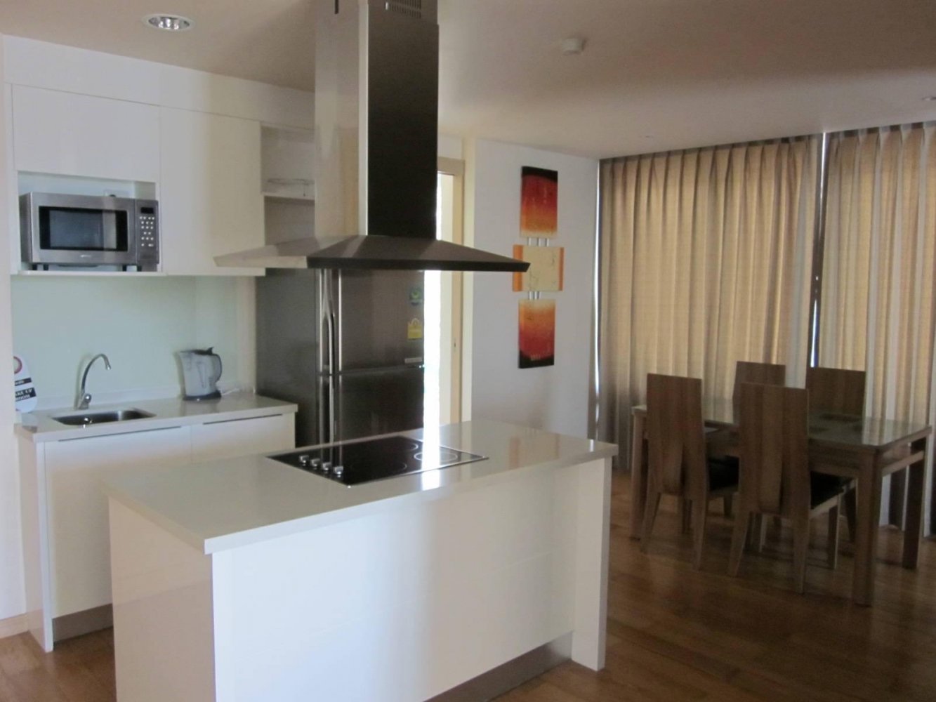 Property image - full photo 4
