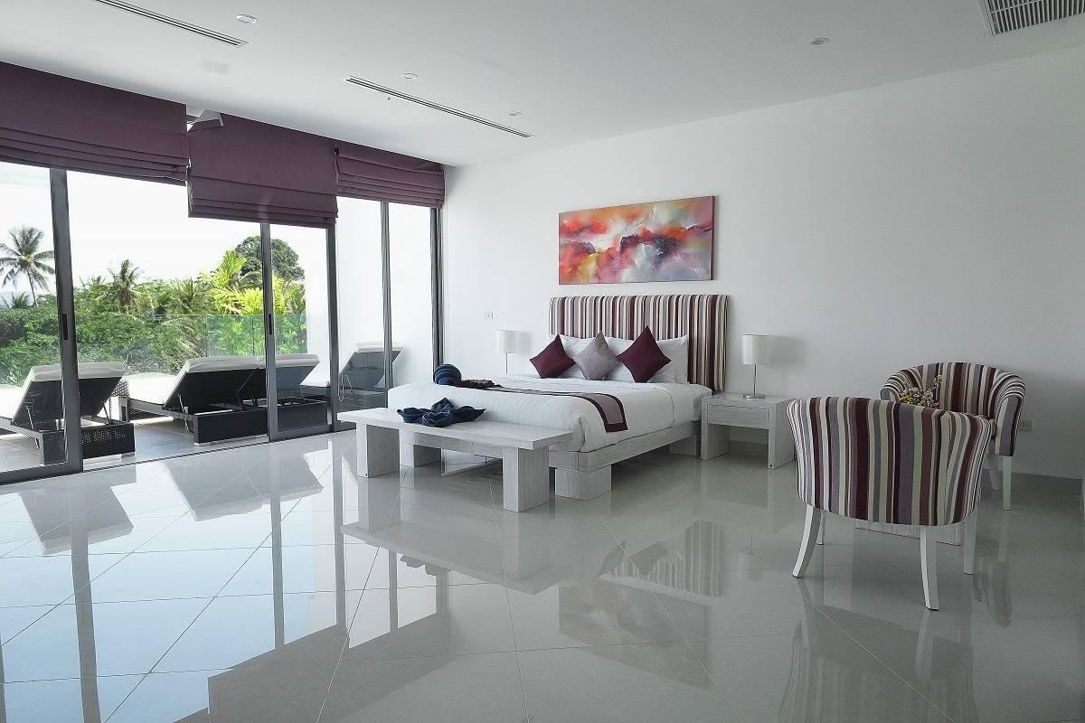 Property image - full photo 3