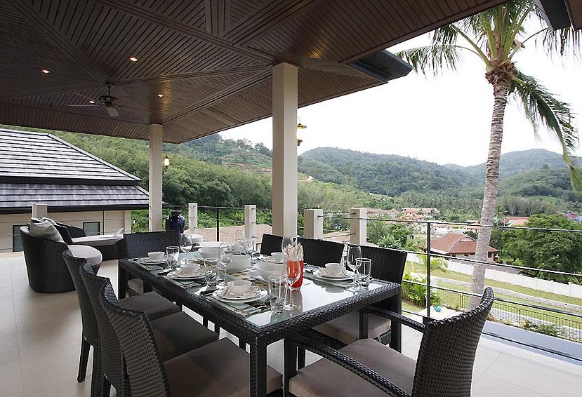 Property image - full photo 2