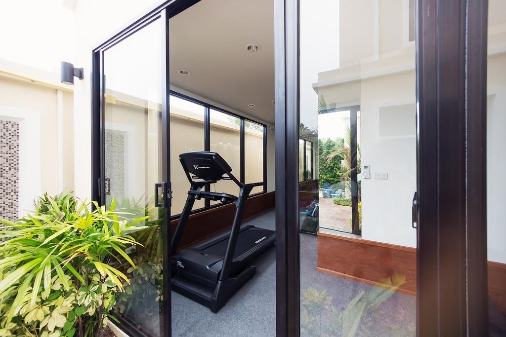 Property image - full photo 3