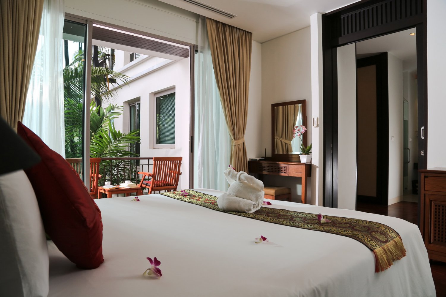 Property image - full photo 3