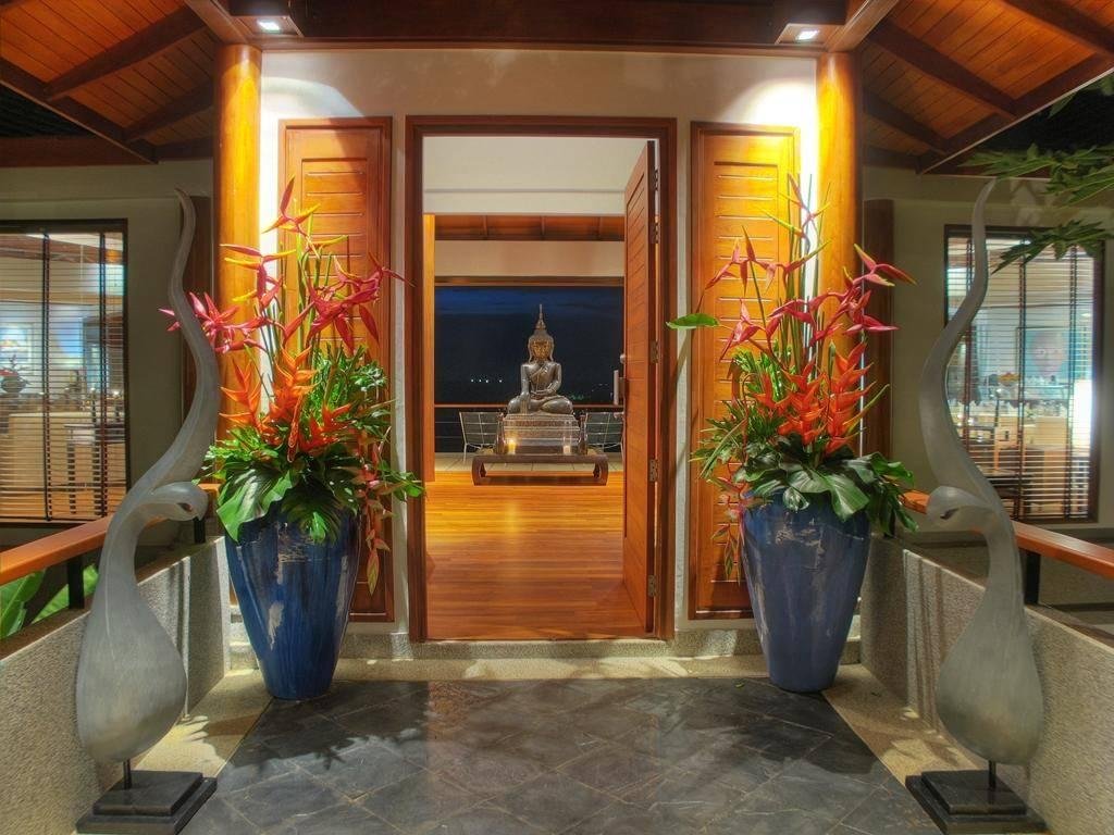 Property image - full photo 2