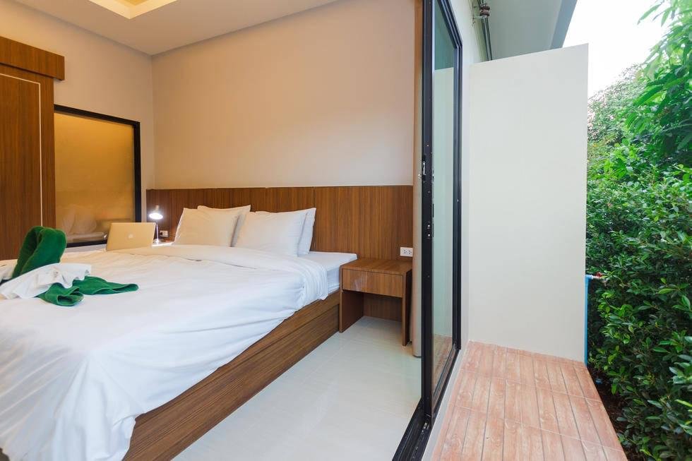 Property image - full photo 3
