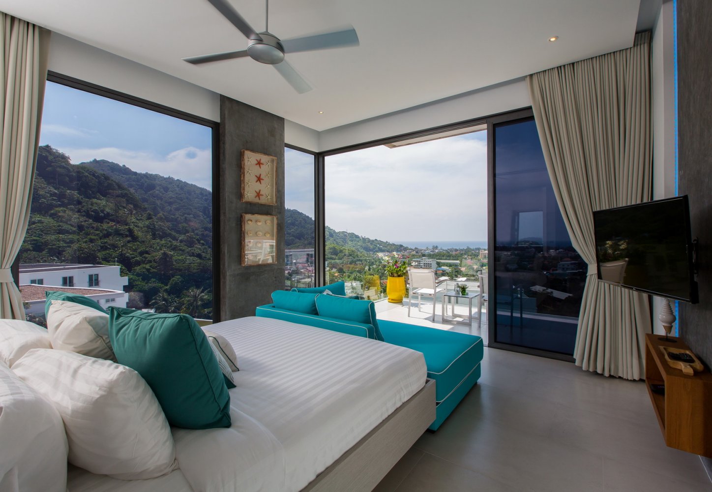 Property image - full photo 2