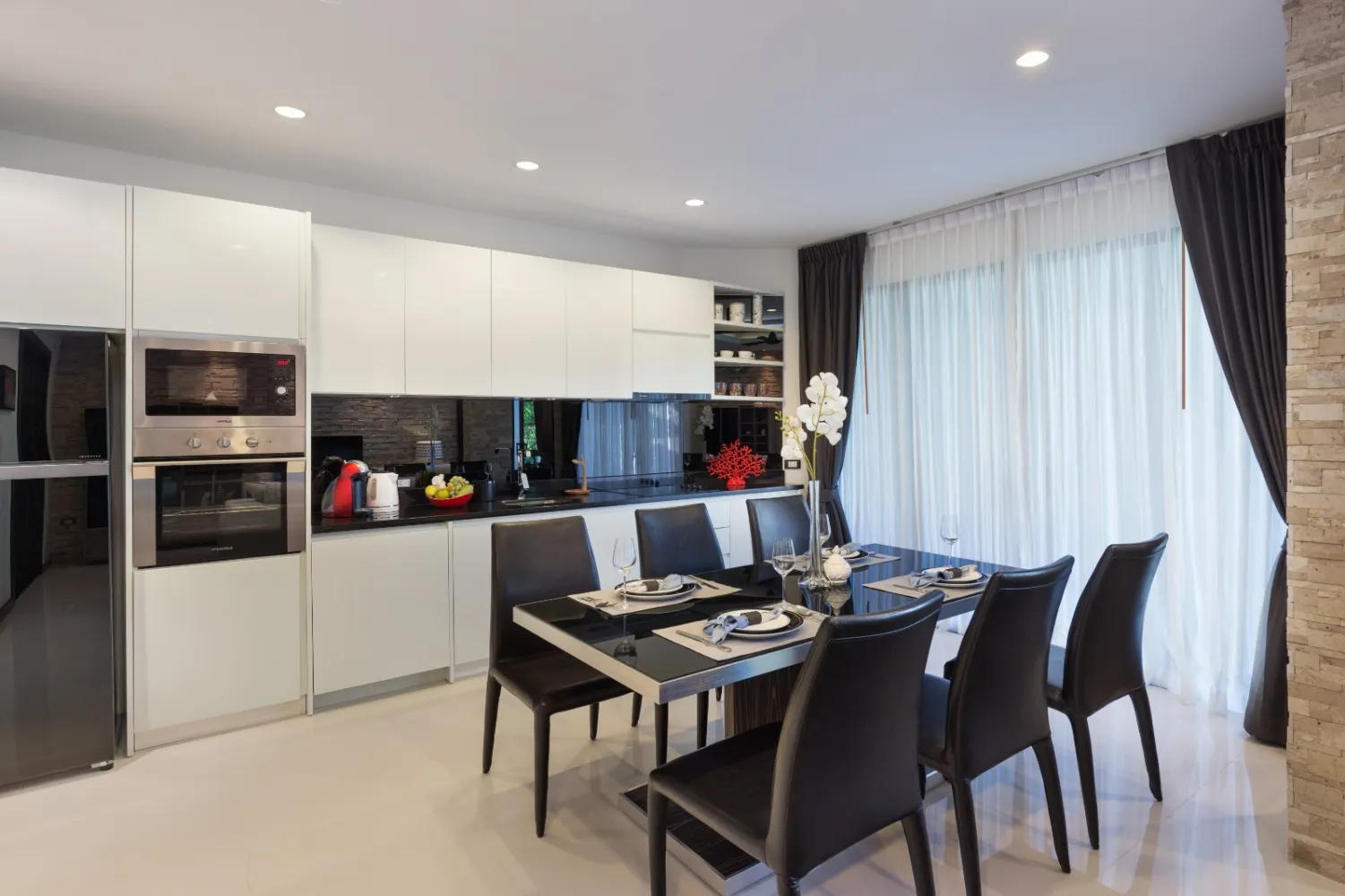Property image - full photo 6