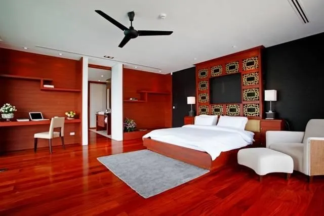 Property image - full photo 12