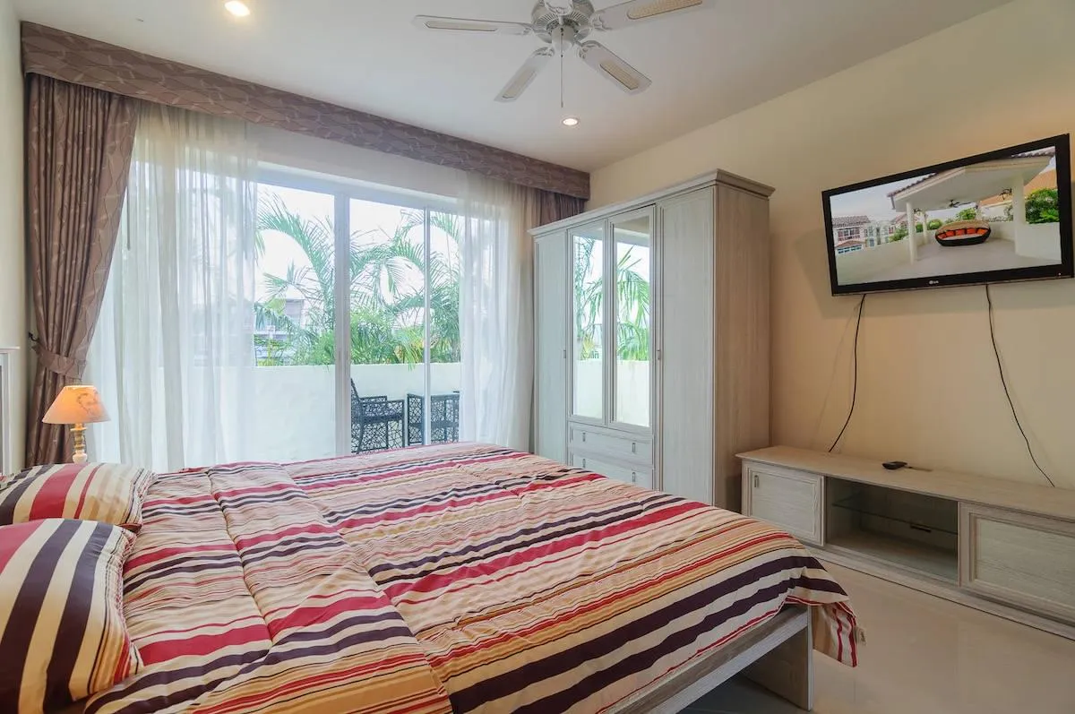 Property image - full photo 35